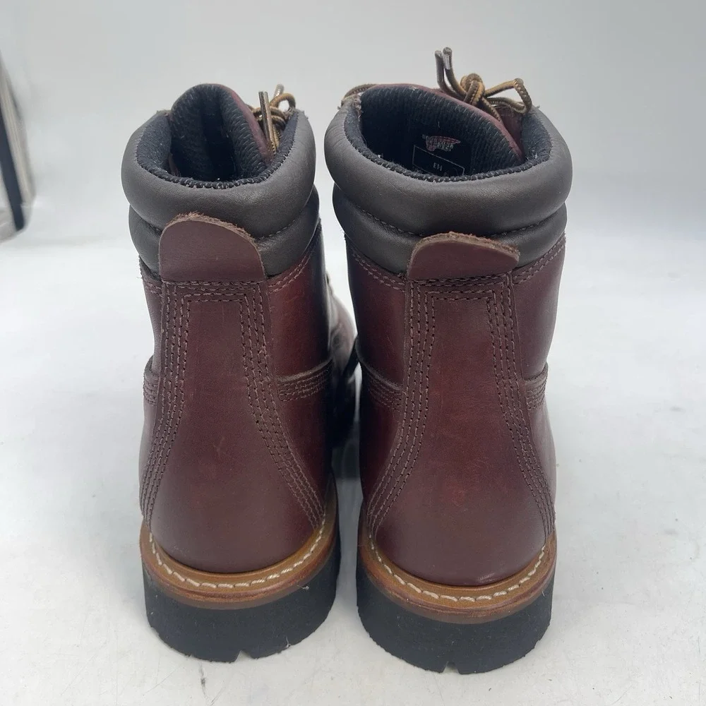 Red Wing Shoes shop confidence